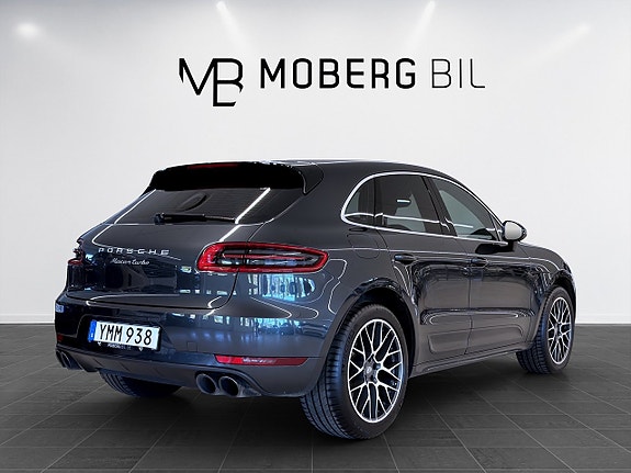 Porsche Macan Turbo 5 of 23