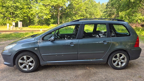 Peugeot 307 4 of 5
