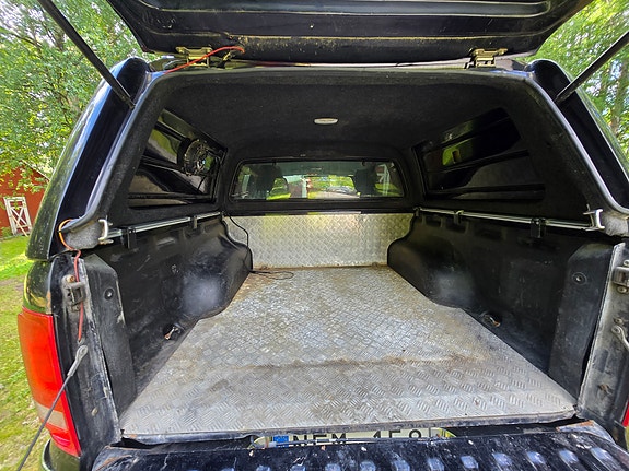 Volkswagen Amarok 3 of 5
