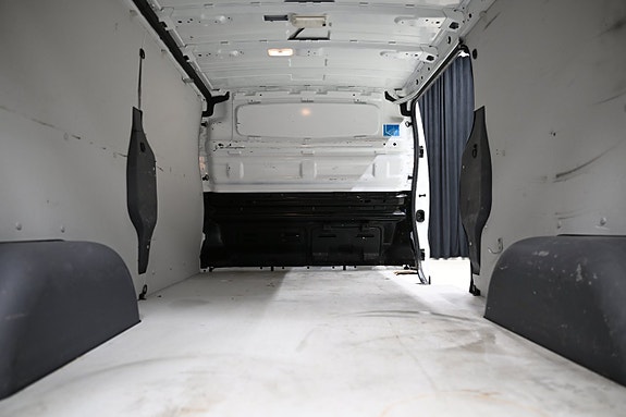 Renault Trafic 9 of 26