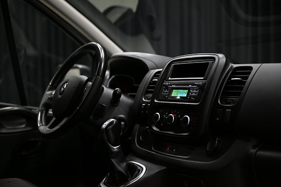 Renault Trafic 25 of 26