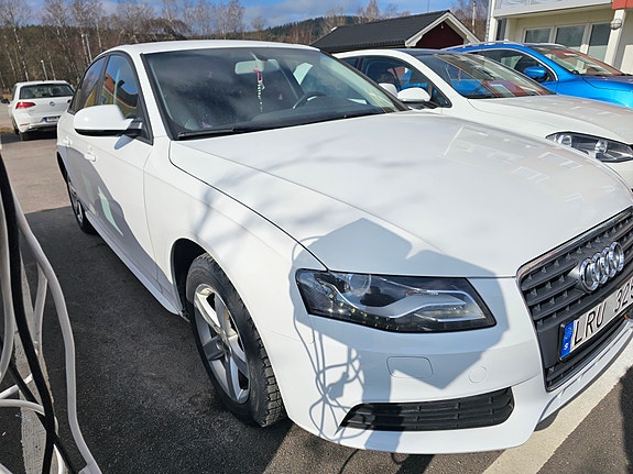 Audi A4 4 of 5