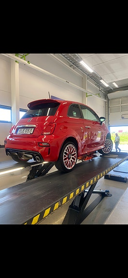 Abarth 595 3 of 5