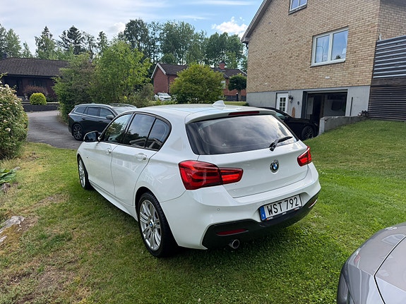 BMW 116d 3 of 5