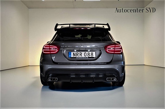 Mercedes-Benz GLA45 4 of 5