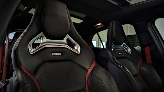 Mercedes-Benz GLA45 20 of 30