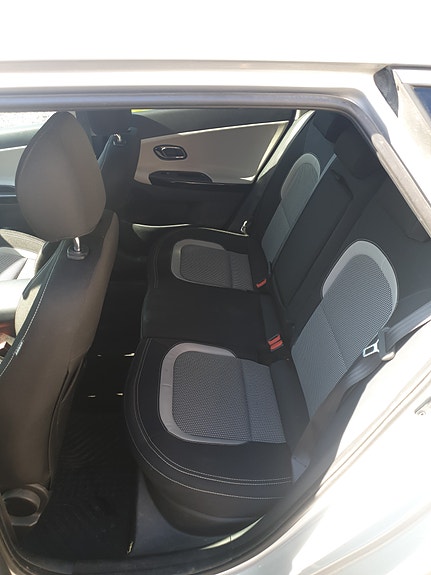 Kia Ceed 3 of 5