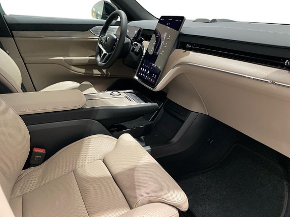 Volvo EX90 4 of 5