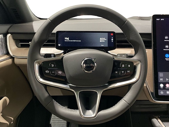 Volvo EX90 10 of 14