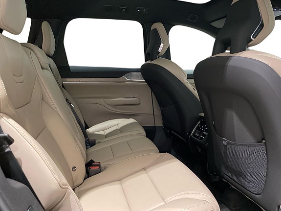 Volvo EX90 6 of 14