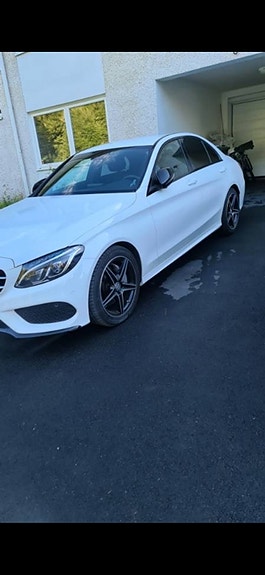 Mercedes-Benz C220 d 2 of 5