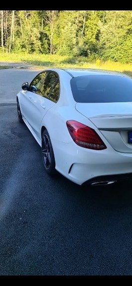 Mercedes-Benz C220 d 3 of 5