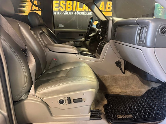 GMC Yukon 23 of 24