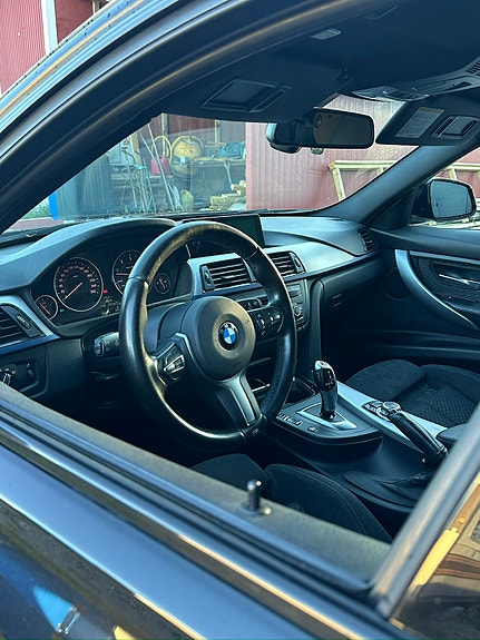 BMW 330d 6 of 8
