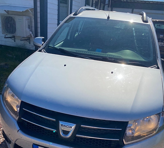 Dacia Logan 2 of 2