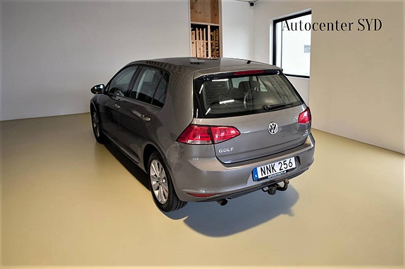 Volkswagen Golf VII 6 of 17