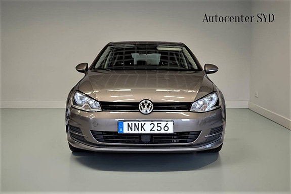 Volkswagen Golf VII 2 of 17