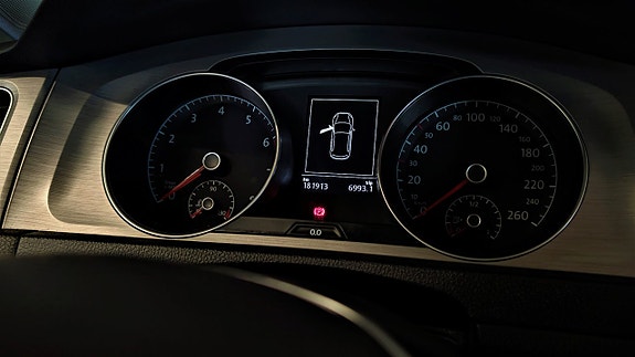 Volkswagen Golf VII 17 of 17