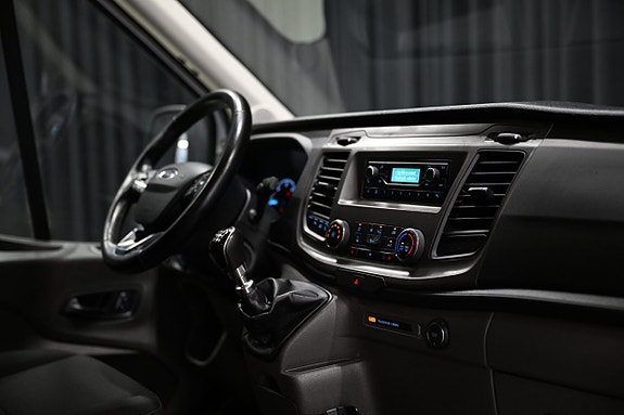 Ford Transit 26 of 29