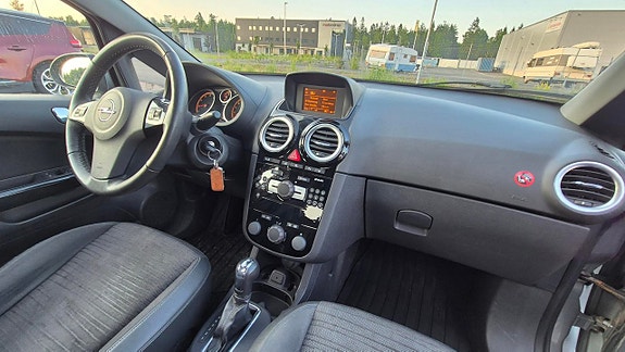 Opel Corsa 7 of 8