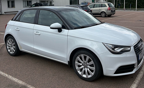 Audi A1 2 of 9