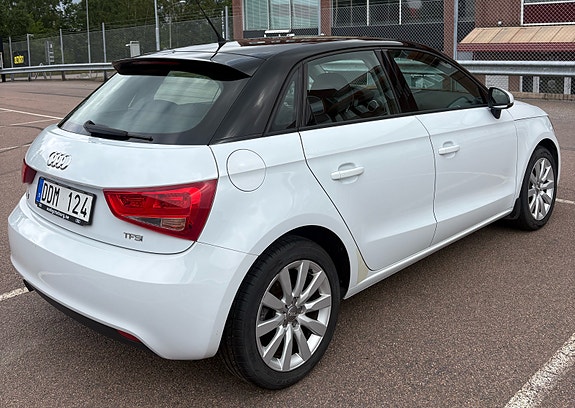 Audi A1 3 of 9