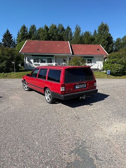 Volvo 940 2 of 5