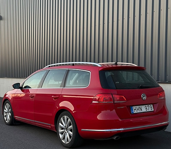 Volkswagen Passat 8 of 12
