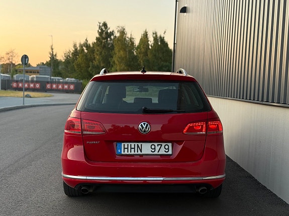 Volkswagen Passat 7 of 12