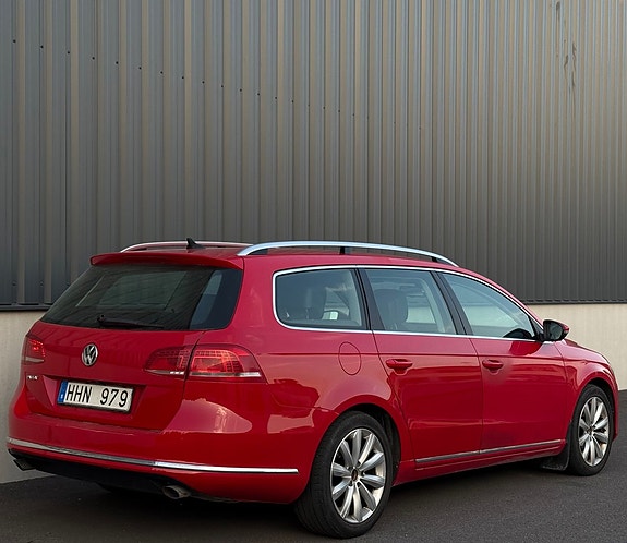 Volkswagen Passat 6 of 12