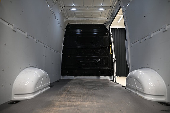 Volkswagen Crafter 7 of 25
