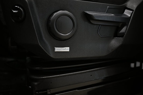 Volkswagen Crafter 24 of 25