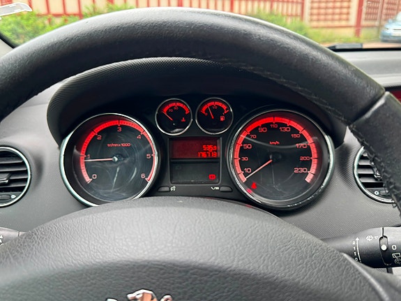 Peugeot 308 5 of 6