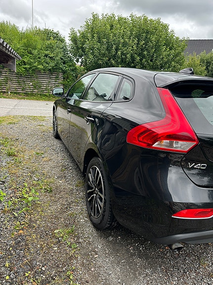 Volvo V40 5 of 10