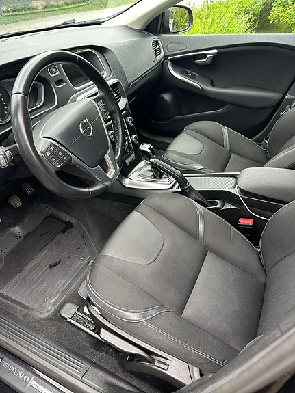 Volvo V40 7 of 10