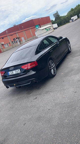 Audi A5 2 of 5