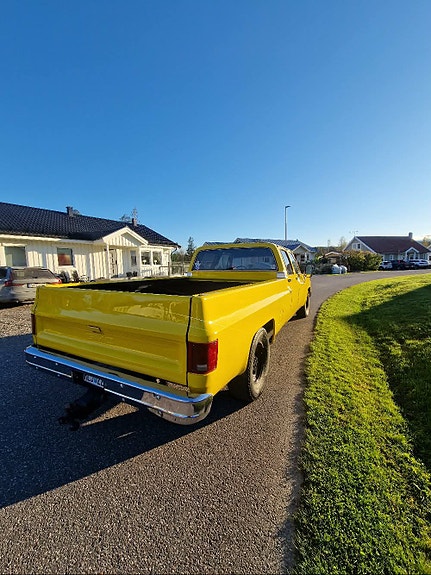 Chevrolet Crew Cab 4 of 5