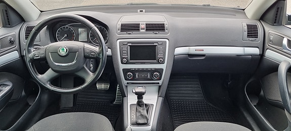 Skoda Octavia Scout 8 of 8
