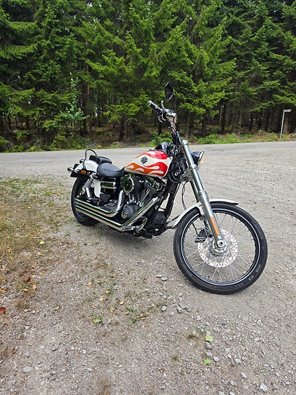 Harley-Davidson Wide Glide 4 of 5