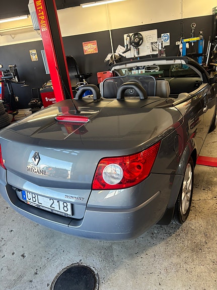 Renault Megane II 3 of 4