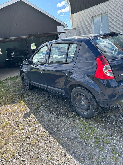 Dacia Sandero 4 of 5