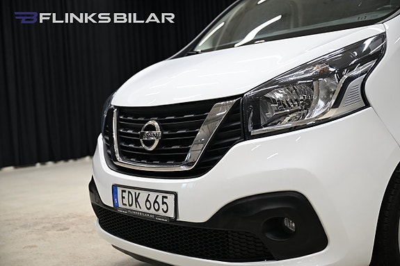 Nissan NV300 12 of 28