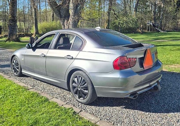 BMW 320d 5 of 5