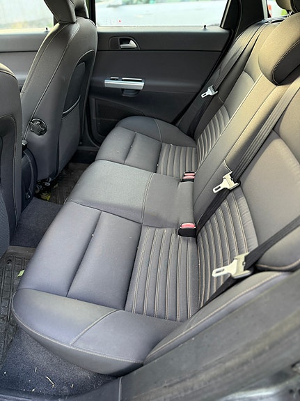 Volvo V50 3 of 5