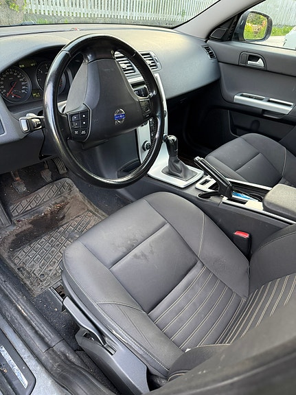 Volvo V50 2 of 5