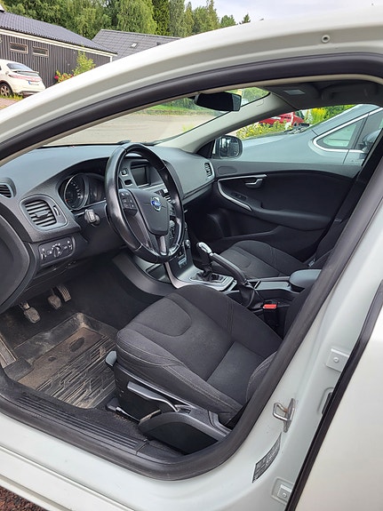 Volvo V40 5 of 5