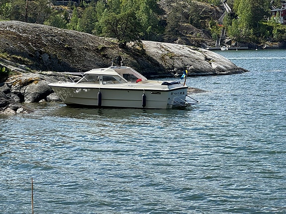 Fjord 21 HT – Klassiker i bra skick med nytt ankarspel 3 of 5
