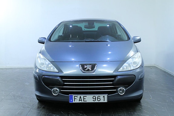 Peugeot 307 CC 3 of 5