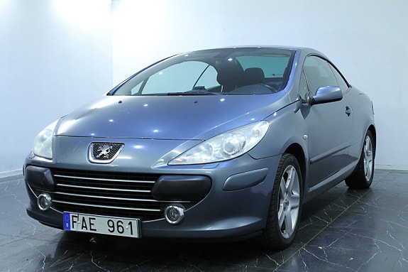Peugeot 307 CC 4 of 5