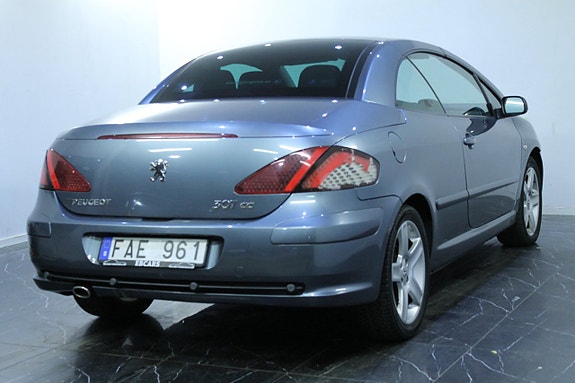 Peugeot 307 CC 7 of 10